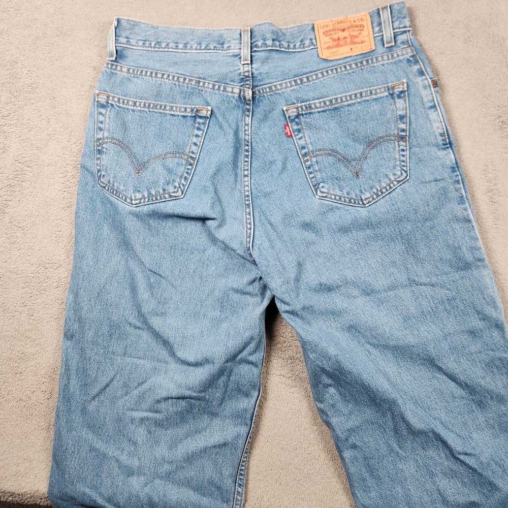 Levis 560 Comfort Fit Jeans Mens 34x32 Light Wash Tapered Leg Denim 005604891 - Picture 2 of 10